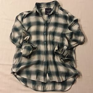 American Eagle button down shirt